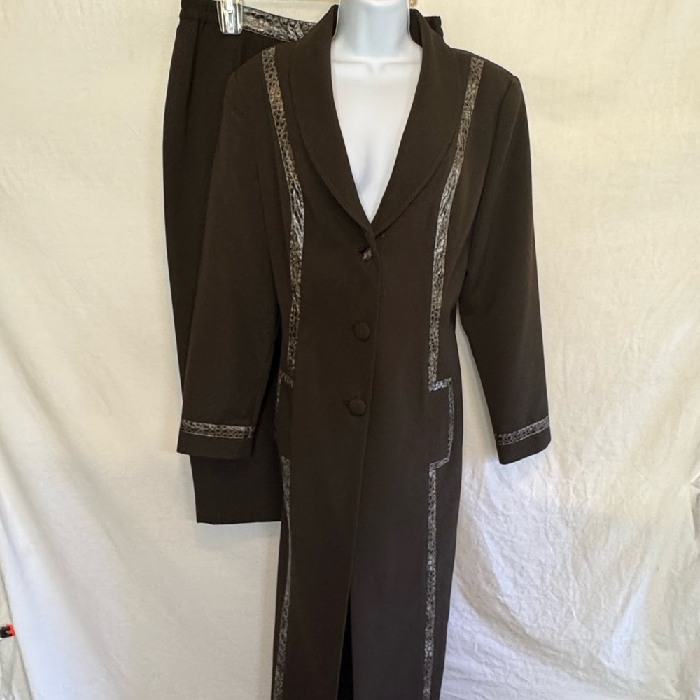 B-37 Donna‎ Vinci Couture Brown 2-Piece Vintage Skirt & Blazer Set Size 10